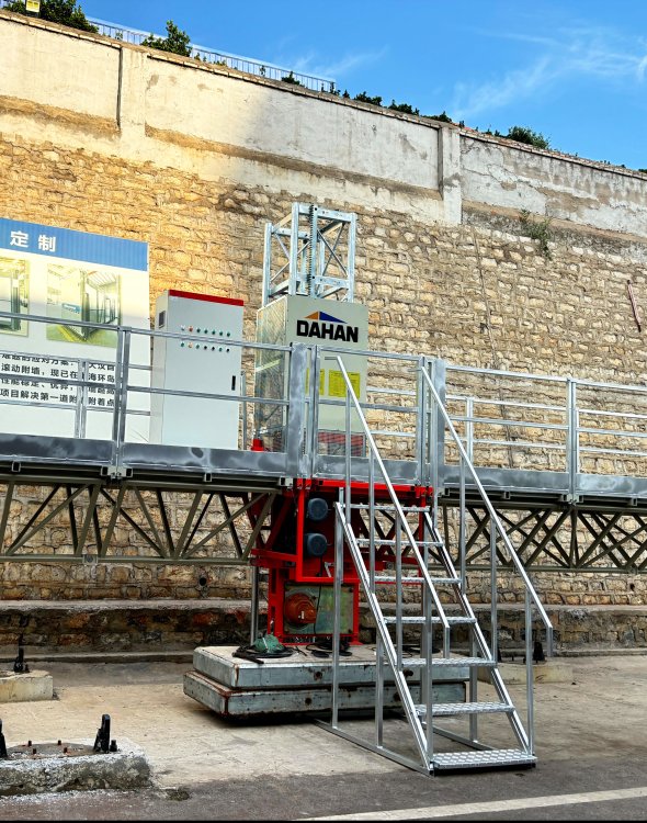 SCP2309D Mast Climbing Work Platform with 10m Deck Length